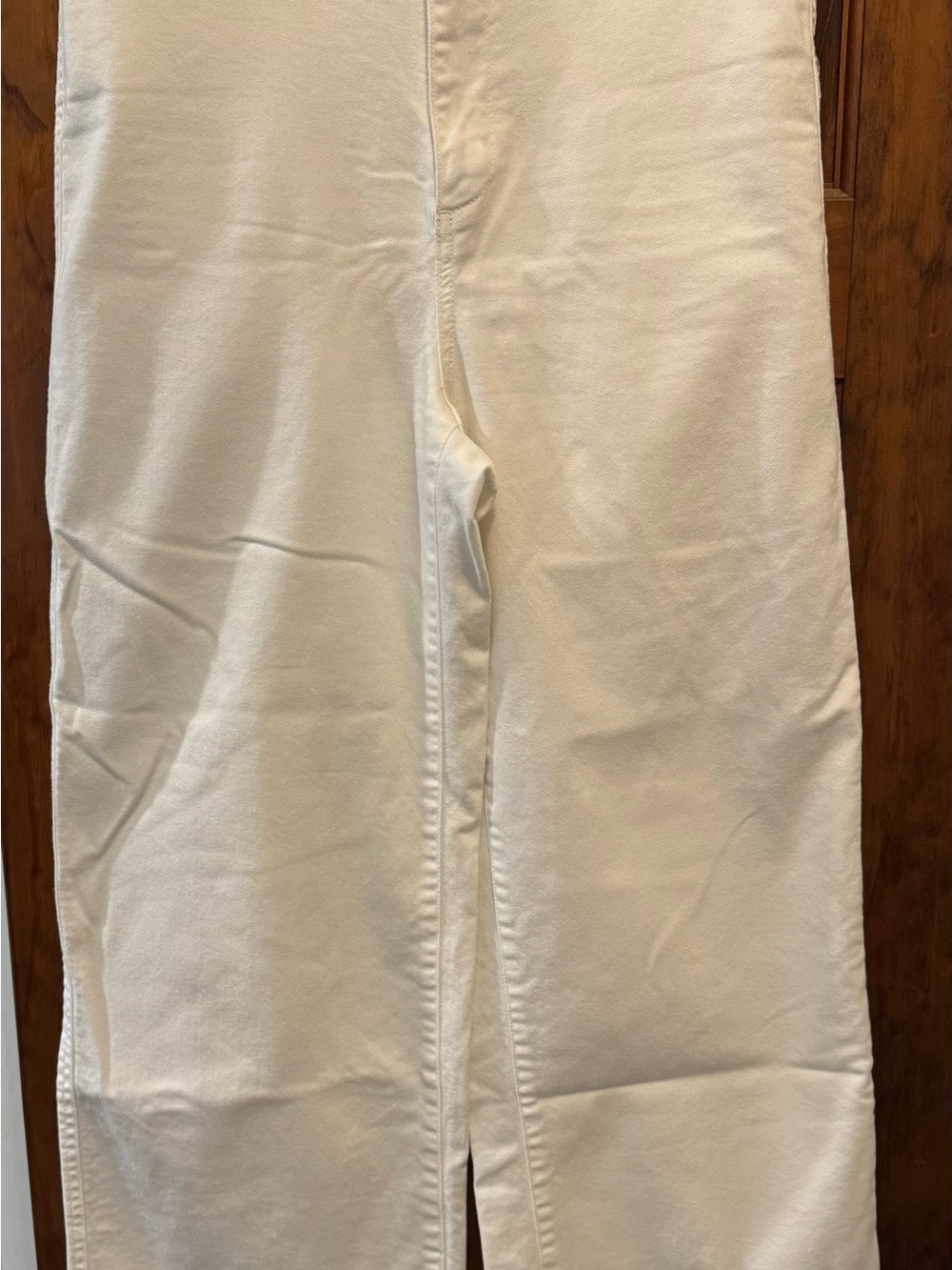 GAP Women’s Off-White Straight Leg Jeans